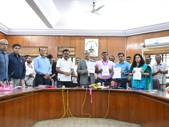 Municipal Commissioner Election Budget | महापालिका आयुक्तांचे ‘इलेक्शन’ बजेट Municipal Commissioner Election Budget | महापालिका आयुक्तांचे ‘इलेक्शन’ बजेट