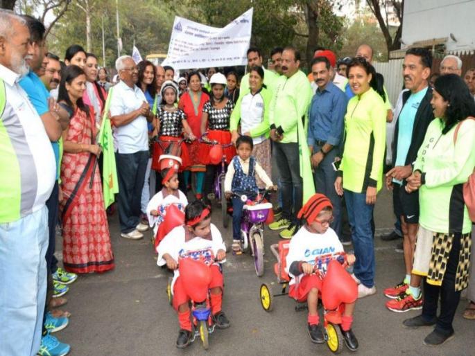 Nashik Divine Cyclothon: Divine appeal for road safety passage | नाशिक डिव्हाईन सायक्लोथॉन : रस्ता सुरक्षिततेसाठी नियम पाळण्याचे दिव्यांगांचे आवाहन Nashik Divine Cyclothon: Divine appeal for road safety passage | नाशिक डिव्हाईन सायक्लोथॉन : रस्ता सुरक्षिततेसाठी नियम पाळण्याचे दिव्यांगांचे आवाहन