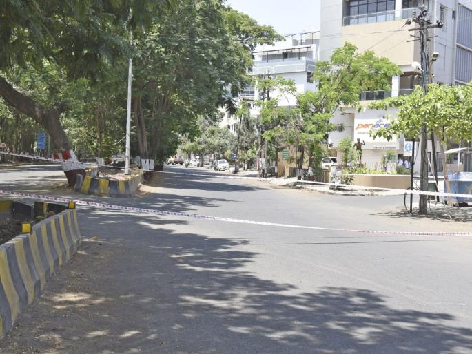 editorial on isolating situation everyone is facing due to lockdown amid coronavirus | घराबाहेर धोका अन् बोचरी अलिप्तता! editorial on isolating situation everyone is facing due to lockdown amid coronavirus | घराबाहेर धोका अन् बोचरी अलिप्तता!