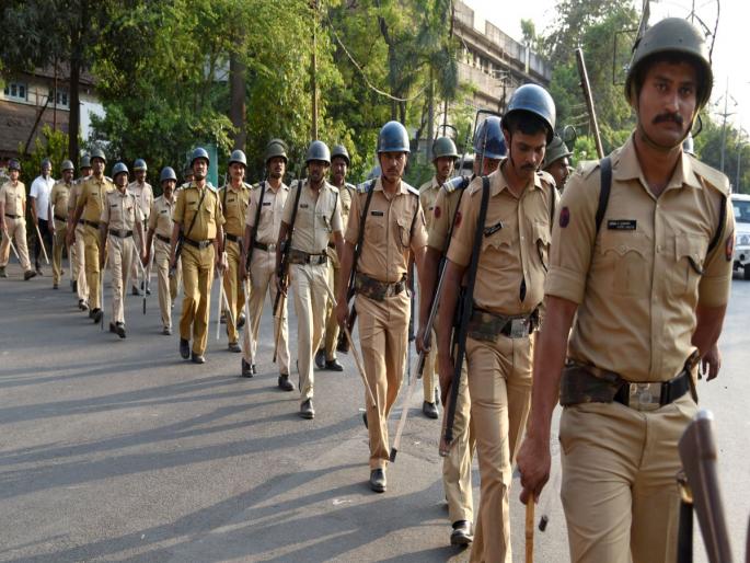 Four thousand police fishermen on three and a half thousand centers in the district | जिल्ह्यात साडेतीन हजार केंद्रांवर साडेचार हजार पोलीसांचा फौजफाटा