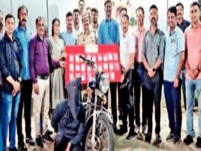 Robbery at a jewelers shop Police succeed in arresting one accused | भरदिवसा ज्वेलर्स दुकानावर दरोडा; एका आरोपीला पकडण्यात पोलिसांना यश