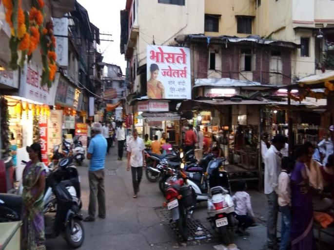 The bullion market is booming again | सराफ बाजार पुन्हा गजबजला The bullion market is booming again | सराफ बाजार पुन्हा गजबजला