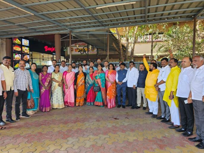 uddhav thackeray in nashik and office bearers join shinde group and entry of many including ex chairman | उद्धव ठाकरे नाशकात पदाधिकारी शिंदे गटात; माजी सभापती माजी नगरसेविकासह अनेकांचा प्रवेश uddhav thackeray in nashik and office bearers join shinde group and entry of many including ex chairman | उद्धव ठाकरे नाशकात पदाधिकारी शिंदे गटात; माजी सभापती माजी नगरसेविकासह अनेकांचा प्रवेश