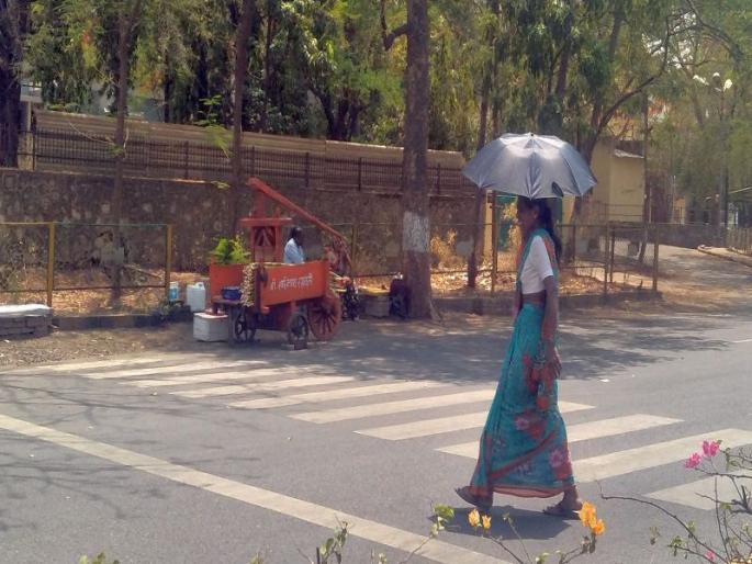 'Chatta' for Nashikar: Constant increase in temperature; The mercury reached 42.8 degrees | नाशिककरांना ‘चटका’ : तापमानात सातत्याने वाढ; पारा पोहचला ४२.८ अंशावर 'Chatta' for Nashikar: Constant increase in temperature; The mercury reached 42.8 degrees | नाशिककरांना ‘चटका’ : तापमानात सातत्याने वाढ; पारा पोहचला ४२.८ अंशावर