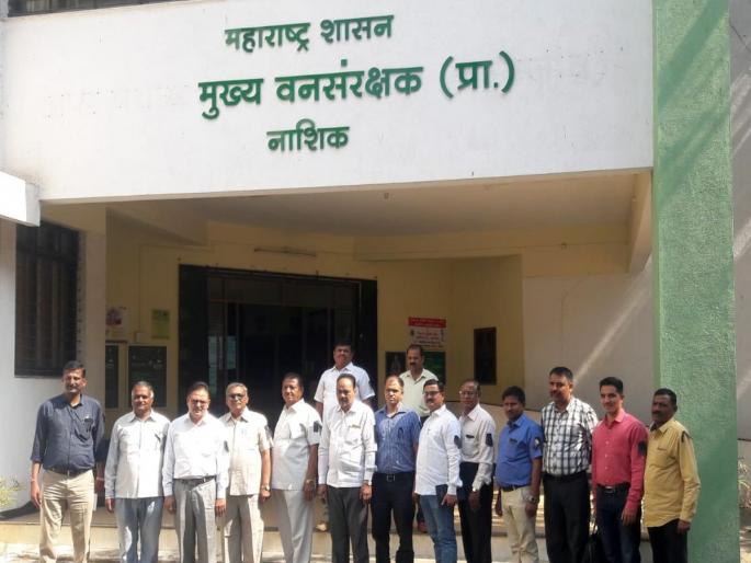 Invasion of the Chief Conservator of Forests by Shivsainik in the power of the Alliance | युतीच्या सत्तेत शिवसैनिकांकडून मुख्य वनसंरक्षकावर हल्ल्याचा निषेध