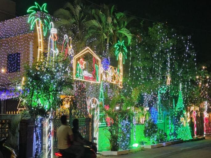Bhayander and Uttan lit up with Christmas lights | नाताळच्या रोषणाईने उजळले भाईंदर व उत्तन    Bhayander and Uttan lit up with Christmas lights | नाताळच्या रोषणाईने उजळले भाईंदर व उत्तन