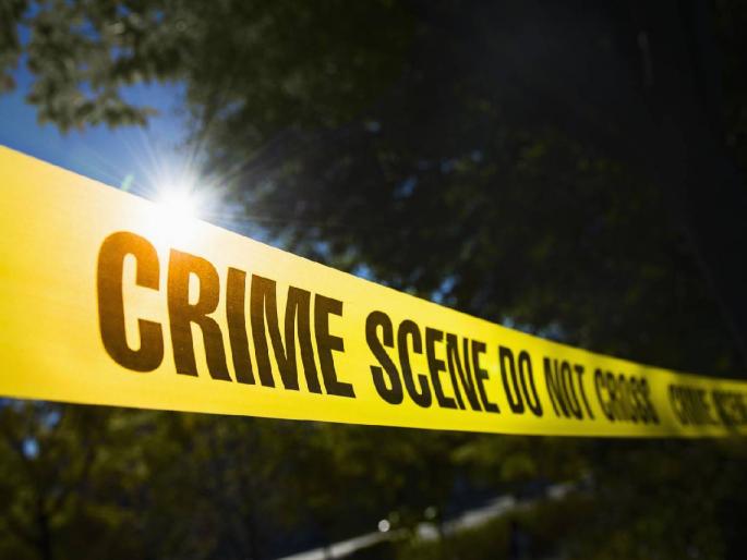 hyderabad musheerabad minor girl strangulated death stepfather talking over phone midnight | धक्कादायक! अल्पवयीन मुलगी रात्री उशिरा फोनवर बोलत होती, वडिलांनी गळा दाबून केली हत्या hyderabad musheerabad minor girl strangulated death stepfather talking over phone midnight | धक्कादायक! अल्पवयीन मुलगी रात्री उशिरा फोनवर बोलत होती, वडिलांनी गळा दाबून केली हत्या