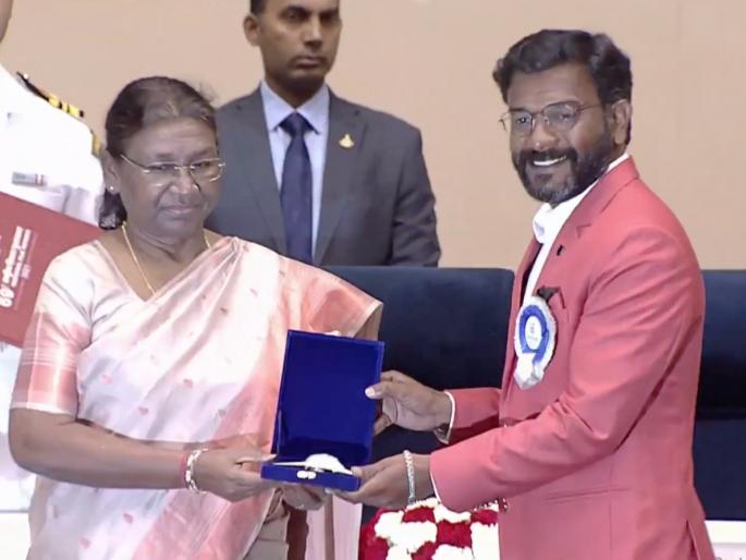 marathi cinema wins national award | राष्ट्रीय पुरस्कारावर मराठी सिनेसृष्टीची मोहोर marathi cinema wins national award | राष्ट्रीय पुरस्कारावर मराठी सिनेसृष्टीची मोहोर