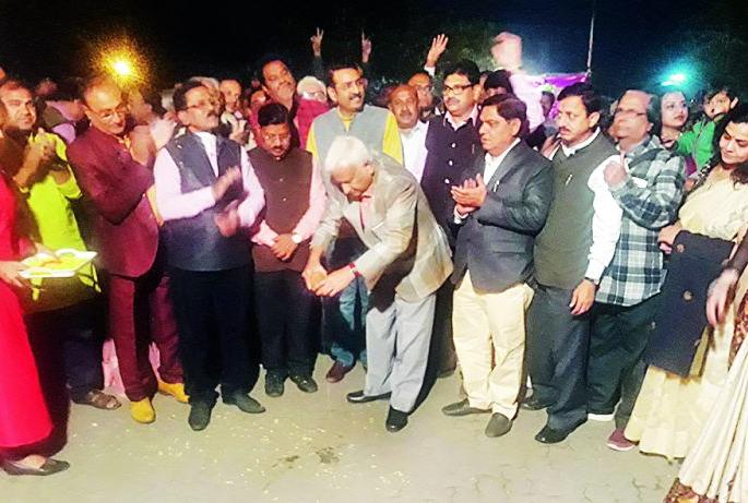 Inauguration of the office of Natya Sammelan in Nagpur | नागपुरात नाट्य संमेलनाच्या कार्यालयाचे उद्घाटन