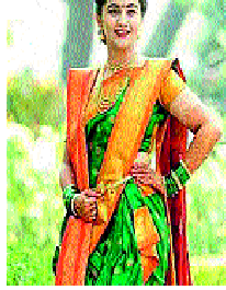 The paranormal couple is missing | पांरपरिक नऊवारी होताहेत गायब The paranormal couple is missing | पांरपरिक नऊवारी होताहेत गायब