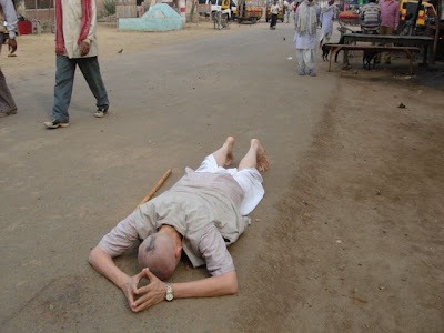 How right is it to make a vow? Find out what the Scriptures say in this regard! | नवस करणे कितपत बरोबर आहे? याबाबतीत धर्मशास्त्र काय सांगते ते जाणून घ्या! How right is it to make a vow? Find out what the Scriptures say in this regard! | नवस करणे कितपत बरोबर आहे? याबाबतीत धर्मशास्त्र काय सांगते ते जाणून घ्या!