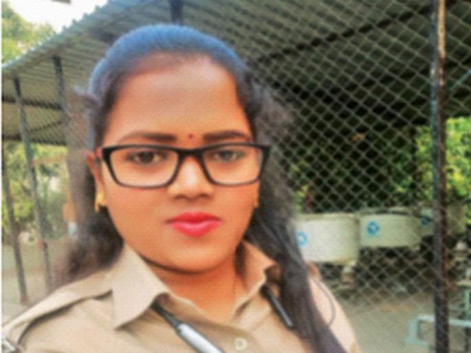 navdurga Damini who stood on her own; Shubhangi did not have money for the bus ticket | कहाणी आधुनिक नवदुर्गेची: स्वत:च्या हिमतीवर उभी राहिलेली दामिनी; शुभांगीकडे बसच्या तिकिटाचे पैसे नव्हते navdurga Damini who stood on her own; Shubhangi did not have money for the bus ticket | कहाणी आधुनिक नवदुर्गेची: स्वत:च्या हिमतीवर उभी राहिलेली दामिनी; शुभांगीकडे बसच्या तिकिटाचे पैसे नव्हते