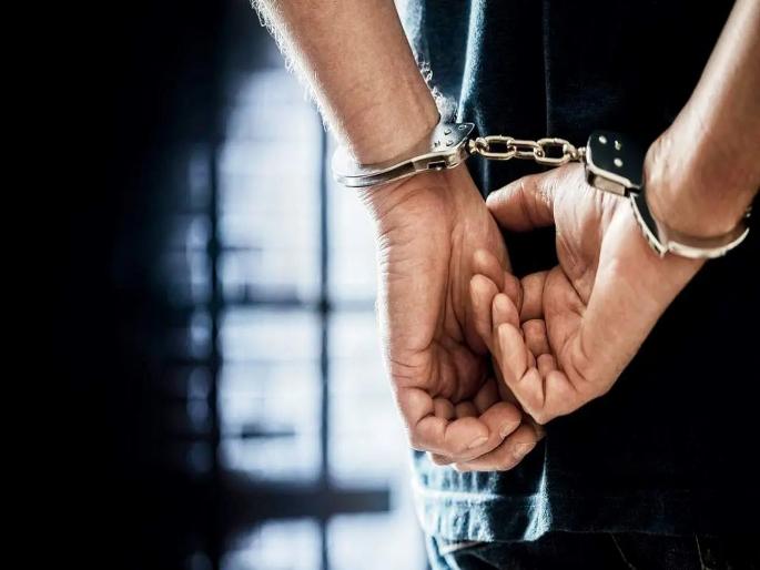 Naval officers involved in human trafficking; Shocking information in the investigation of the crime branch | नौदल अधिकारी गुंतले मानवी तस्करीत; गुन्हे शाखेच्या तपासात धक्कादायक माहिती Naval officers involved in human trafficking; Shocking information in the investigation of the crime branch | नौदल अधिकारी गुंतले मानवी तस्करीत; गुन्हे शाखेच्या तपासात धक्कादायक माहिती