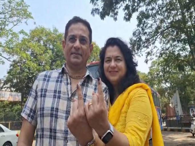lok sabha election 2024 a couple come from singapore to navi mumbai for voting | सिंगापूरवरून दांपत्य मतदानासाठी नवी मुंबईत; वाशीमध्ये मतदानाचे कर्तव्य पार पाडले lok sabha election 2024 a couple come from singapore to navi mumbai for voting | सिंगापूरवरून दांपत्य मतदानासाठी नवी मुंबईत; वाशीमध्ये मतदानाचे कर्तव्य पार पाडले