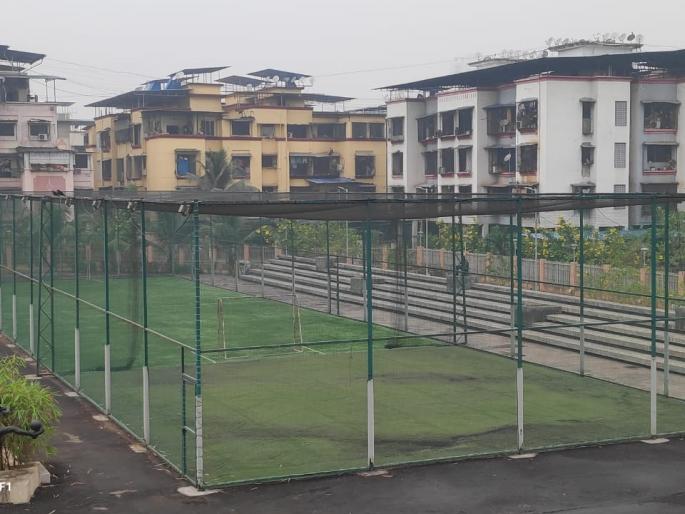 The attraction of municipal turf to sportsmen for cricket football | क्रिकेट, फुटबॉलसाठी खेळाडूंना पालिकेच्या टर्फचे आकर्षण The attraction of municipal turf to sportsmen for cricket football | क्रिकेट, फुटबॉलसाठी खेळाडूंना पालिकेच्या टर्फचे आकर्षण