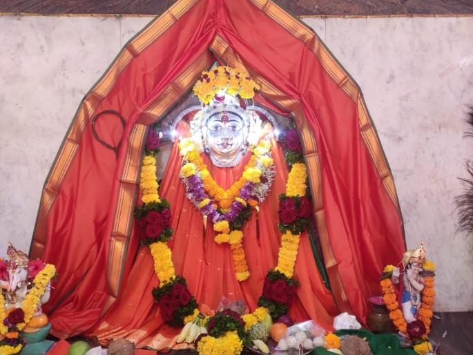 navratri utsav in 85 public 86 private places in uran | उरणमध्ये आदिशक्तीच्या जागराला सुरुवात; सार्वजनिक ८५, खासगी ८६ मुर्तीची तर घटांची होणार स्थापना navratri utsav in 85 public 86 private places in uran | उरणमध्ये आदिशक्तीच्या जागराला सुरुवात; सार्वजनिक ८५, खासगी ८६ मुर्तीची तर घटांची होणार स्थापना