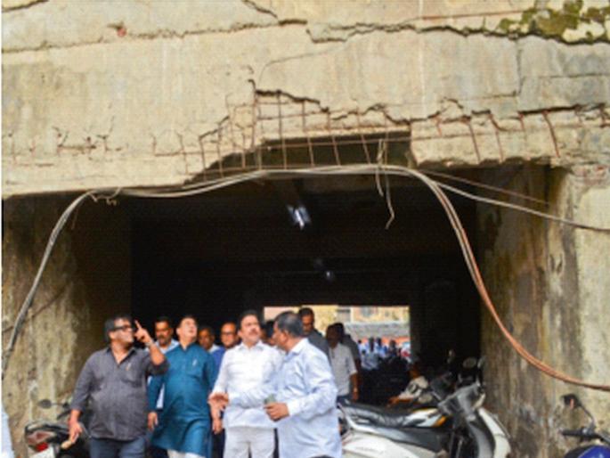 The largest market committee will be set up near the airport, says Minister Rawal | विमानतळाजवळ सर्वात मोठी बाजार समिती उभारणार, पणनमंत्री रावल यांची माहिती The largest market committee will be set up near the airport, says Minister Rawal | विमानतळाजवळ सर्वात मोठी बाजार समिती उभारणार, पणनमंत्री रावल यांची माहिती