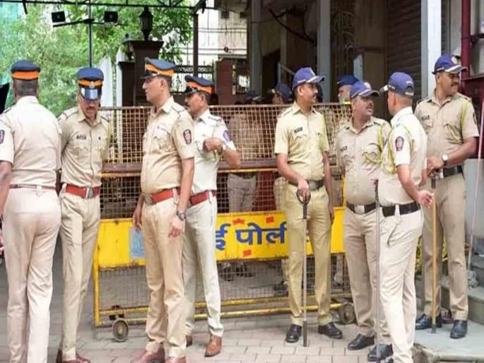 More than 20 youths were cheated by being sent to Dubai on the pretext of a job in the Navy | नोकरी नाही, पैसेही गेले; नेव्हीतील नोकरीसाठी २० जणांना पाठविले दुबईला More than 20 youths were cheated by being sent to Dubai on the pretext of a job in the Navy | नोकरी नाही, पैसेही गेले; नेव्हीतील नोकरीसाठी २० जणांना पाठविले दुबईला