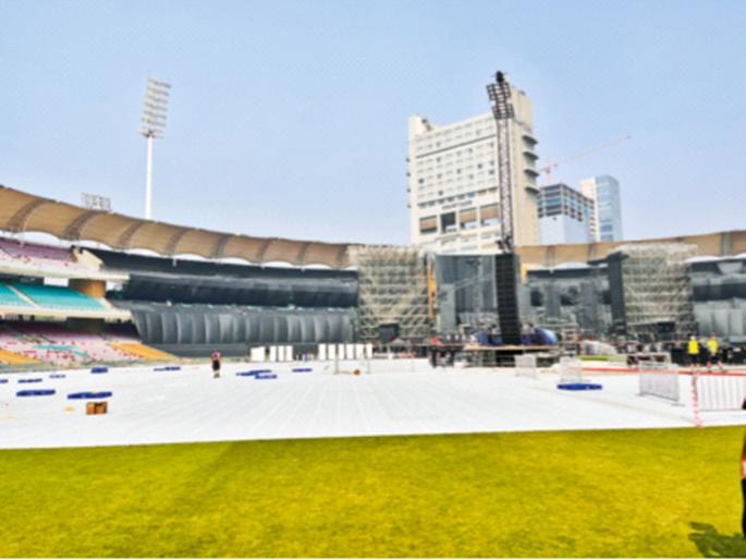 Navi Mumbai is awash with 'Cold Play'; Hotels, parking spaces full; NMMT deploys extra buses | ‘कोल्ड प्ले’ मुळे नवी मुंबई मालामाल; हॉटेल, पार्किंगच्या जागा फुल्ल; एनएमएमटीच्या जादा बस तैनात Navi Mumbai is awash with 'Cold Play'; Hotels, parking spaces full; NMMT deploys extra buses | ‘कोल्ड प्ले’ मुळे नवी मुंबई मालामाल; हॉटेल, पार्किंगच्या जागा फुल्ल; एनएमएमटीच्या जादा बस तैनात