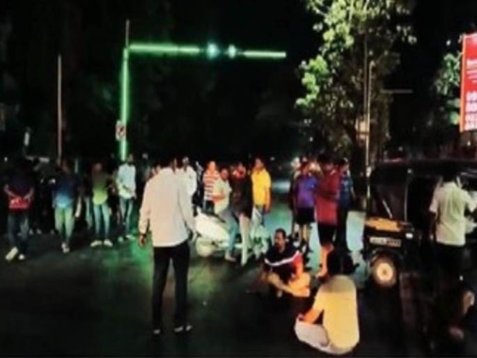 due to ongoing power outage for the past few days in navi mumbai airoli citizens finally took to the streets | तिकडे उन्हाचा पारा चढताच इकडे महावितरणची बत्ती गुल; विजेचा लपंडाव वाढला due to ongoing power outage for the past few days in navi mumbai airoli citizens finally took to the streets | तिकडे उन्हाचा पारा चढताच इकडे महावितरणची बत्ती गुल; विजेचा लपंडाव वाढला