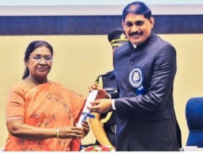 Navi Mumbai Municipal Corporation Ranks First Among 751 Cities in the Country | NWA: नवी मुंबई महापालिका ठरली देशात अव्वल! जलशक्ती मंत्रालयाचा 'राष्ट्रीय जल पुरस्कार २०२४' पटकावला Navi Mumbai Municipal Corporation Ranks First Among 751 Cities in the Country | NWA: नवी मुंबई महापालिका ठरली देशात अव्वल! जलशक्ती मंत्रालयाचा 'राष्ट्रीय जल पुरस्कार २०२४' पटकावला