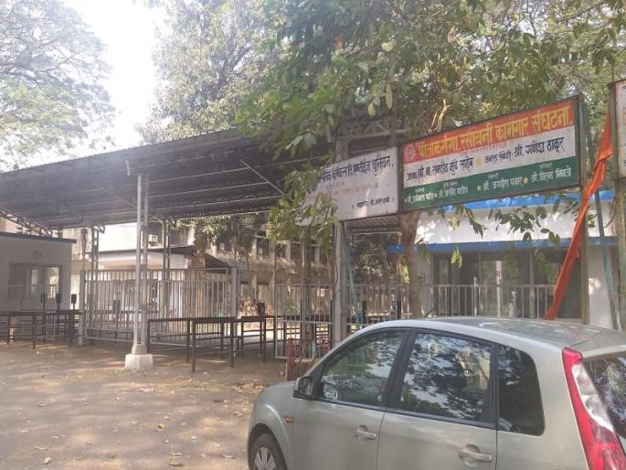 gas leakage in Rasayani, more than 48 monkeys, 100 birds died | Exclusive: रसायनीतल्या एचओसी कंपनीत मोठी वायुगळती, 48हून अधिक माकडं, 100च्यावर पक्षी मृत्युमुखी gas leakage in Rasayani, more than 48 monkeys, 100 birds died | Exclusive: रसायनीतल्या एचओसी कंपनीत मोठी वायुगळती, 48हून अधिक माकडं, 100च्यावर पक्षी मृत्युमुखी