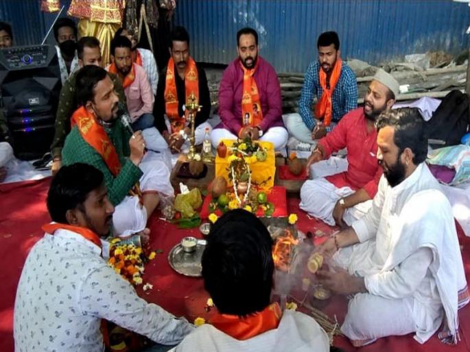 A series of accidents in the area Shiv Sena's Mahayagya to administration alert | Navale Bridge Pune: अपघातांची मालिका सुरूच; प्रशासनाला जागे करण्यासाठी शिवसेनेचा 'महायज्ञ' A series of accidents in the area Shiv Sena's Mahayagya to administration alert | Navale Bridge Pune: अपघातांची मालिका सुरूच; प्रशासनाला जागे करण्यासाठी शिवसेनेचा 'महायज्ञ'