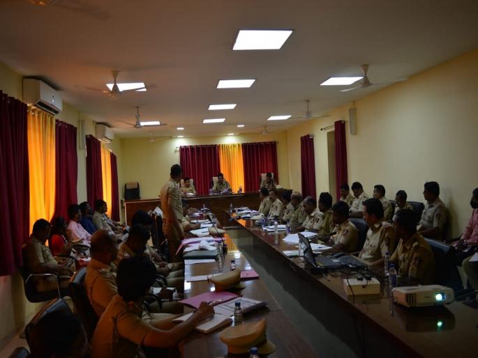 During the Navratri festival, there will be proper security and police in plain clothes will keep a watch | नवरात्रोत्सवानिमित्त राहणार चोख बंदोबस्त; साध्या वेषातील पोलीस ठेवणार वॉच During the Navratri festival, there will be proper security and police in plain clothes will keep a watch | नवरात्रोत्सवानिमित्त राहणार चोख बंदोबस्त; साध्या वेषातील पोलीस ठेवणार वॉच