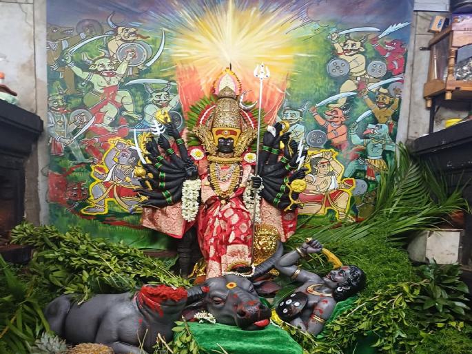 On the occasion of Maha Ashtami during Navratri festival worship of Karveer resident Sri Ambabai as Mahishasurmardini | Navratri 2024: अष्टमीला महिषासुरमर्दिनी रूपात अवतरली अंबाबाई, कोल्हापुरात उद्या शाही दसरा सोहळा On the occasion of Maha Ashtami during Navratri festival worship of Karveer resident Sri Ambabai as Mahishasurmardini | Navratri 2024: अष्टमीला महिषासुरमर्दिनी रूपात अवतरली अंबाबाई, कोल्हापुरात उद्या शाही दसरा सोहळा