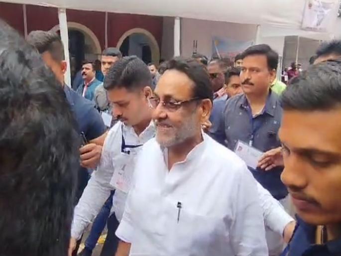 Even today, Nawab Malik was seen sitting on the bench of the rulers in the winter session. | आज पुन्हा नवाब मलिक सत्ताधाऱ्यांच्या बाकावर बसले; विरोधक आक्रमक होण्याची शक्यता Even today, Nawab Malik was seen sitting on the bench of the rulers in the winter session. | आज पुन्हा नवाब मलिक सत्ताधाऱ्यांच्या बाकावर बसले; विरोधक आक्रमक होण्याची शक्यता