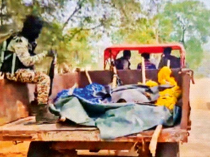 18 Naxalites killed in encounter with security forces, 11 female Naxalites among the dead, large cache of weapons seized | सुरक्षा दलांशी चकमकीत १८ नक्षलवाद्यांचा खात्मा, मृतांमध्ये ११ महिला नक्षली, मोठा शस्त्रसाठा केला जप्त 18 Naxalites killed in encounter with security forces, 11 female Naxalites among the dead, large cache of weapons seized | सुरक्षा दलांशी चकमकीत १८ नक्षलवाद्यांचा खात्मा, मृतांमध्ये ११ महिला नक्षली, मोठा शस्त्रसाठा केला जप्त