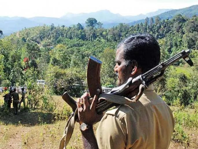 Naxal violence again in Chhattisgarh; Brutal killing of two villagers in Bijapur | छत्तीसगडमध्ये पुन्हा नक्षल हिंसाचार; बीजापूरमध्ये दोन ग्रामस्थांची निर्घृण हत्या, परिसरात दहशत Naxal violence again in Chhattisgarh; Brutal killing of two villagers in Bijapur | छत्तीसगडमध्ये पुन्हा नक्षल हिंसाचार; बीजापूरमध्ये दोन ग्रामस्थांची निर्घृण हत्या, परिसरात दहशत