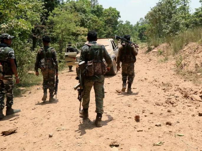 Naxalite mountain taken over by security forces Action taken on Chhattisgarh-Telangana border | नक्षलींचा 'डोंगर' सुरक्षा दलांच्या ताब्यात; छत्तीसगड-तेलंगणा सीमेवर कारवाई