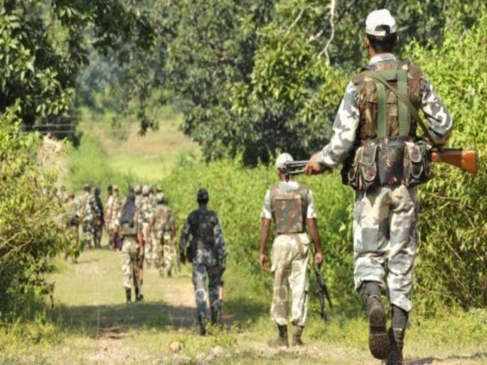 Chhattisgarh : 4 BSF jawans have lost their lives in an encounter with Maoists in Kanker | छत्तीसगडमध्ये सुरक्षा दल आणि नक्षलवाद्यांमध्ये भीषण चकमक, चार जवान शहीद Chhattisgarh : 4 BSF jawans have lost their lives in an encounter with Maoists in Kanker | छत्तीसगडमध्ये सुरक्षा दल आणि नक्षलवाद्यांमध्ये भीषण चकमक, चार जवान शहीद