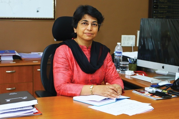 Flag across Solapur; The daughter of Solapur became the Collector of Gondia | सोलापूरचा अटकेपार झेंडा; सोलापूरची कन्या बनली गोंदियाची जिल्हाधिकारी