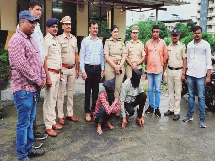 2 arrested for stealing rickshaws; Solving four crimes and capturing the rickshaw | रिक्षा चोरी करणाऱ्या दुकलीला अटक; चार गुन्ह्यांची उकल करून रिक्षा हस्तगत 2 arrested for stealing rickshaws; Solving four crimes and capturing the rickshaw | रिक्षा चोरी करणाऱ्या दुकलीला अटक; चार गुन्ह्यांची उकल करून रिक्षा हस्तगत