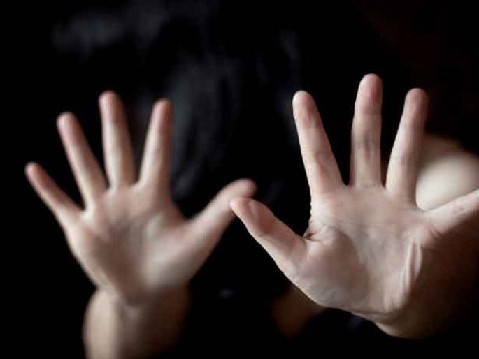 Rickshaw driver arrested for rape on woman at miraroad crime news | सिगारेट विकणाऱ्या महिलेवर रिक्षाचालकाचा बलात्कार Rickshaw driver arrested for rape on woman at miraroad crime news | सिगारेट विकणाऱ्या महिलेवर रिक्षाचालकाचा बलात्कार