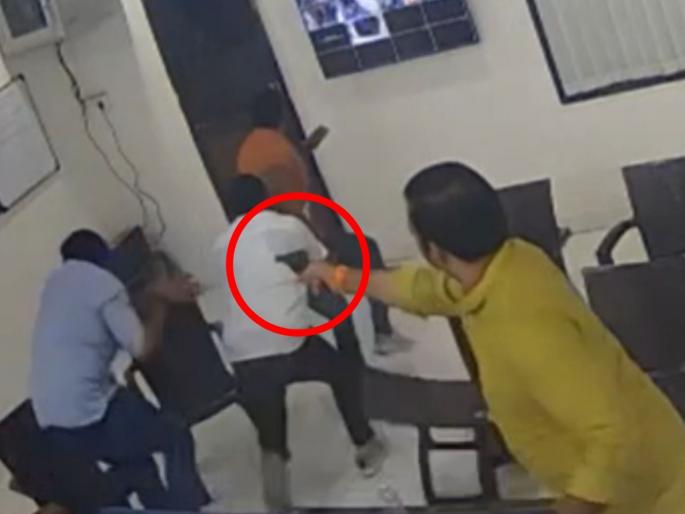 Firing in police station... UP, MP and now Maharashtra; Ganpat Gaikwad issue | पोलीस ठाण्यात फायरिंग... यूपी, एमपी अन् आता महाराष्ट्र Firing in police station... UP, MP and now Maharashtra; Ganpat Gaikwad issue | पोलीस ठाण्यात फायरिंग... यूपी, एमपी अन् आता महाराष्ट्र