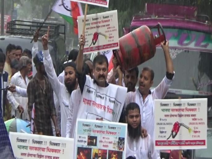 NCP's opposition to BJP against Elgar, inflation-load-shedding, bullet train protests | राष्ट्रवादी काँग्रेसचा भाजपाविरोधात एल्गार, महागाई-लोडशेडिंग, बुलेट ट्रेनच्या निषेधार्थ मोर्चा NCP's opposition to BJP against Elgar, inflation-load-shedding, bullet train protests | राष्ट्रवादी काँग्रेसचा भाजपाविरोधात एल्गार, महागाई-लोडशेडिंग, बुलेट ट्रेनच्या निषेधार्थ मोर्चा