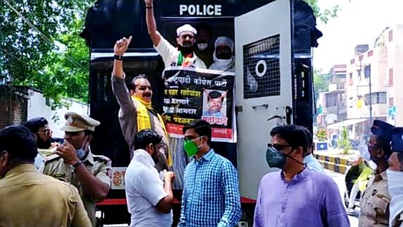 NCP is aggressive against Padalkars in Nagpur | नागपुरात पडळकरांविरोधात राष्ट्रवादी आक्रमक