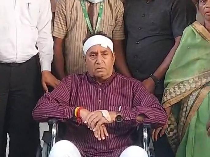 Maharashtra Vidhan Sabha Election 2024 Former Home Minister Anil Deshmukh discharged from hospital | Maharashtra Vidhan Sabha Election 2024 :"मला गोळ्या झाडा, मी मरणार नाही, तुम्हाला सोडणारही नाही"; हल्ल्यानंतर अनिल देशमुखांची पहिली प्रतिक्रिया