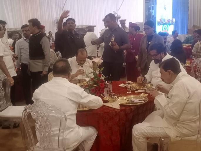 Both factions of NCP came together in Satara; Ajit Pawar too, at a table for lunch; On the occasion of District Bank Programme  | साताऱ्यात राष्ट्रवादी काँग्रेसचे दोन्ही गट आले एकत्र; अजित पवारही सोबत, कारण काय? Both factions of NCP came together in Satara; Ajit Pawar too, at a table for lunch; On the occasion of District Bank Programme  | साताऱ्यात राष्ट्रवादी काँग्रेसचे दोन्ही गट आले एकत्र; अजित पवारही सोबत, कारण काय?