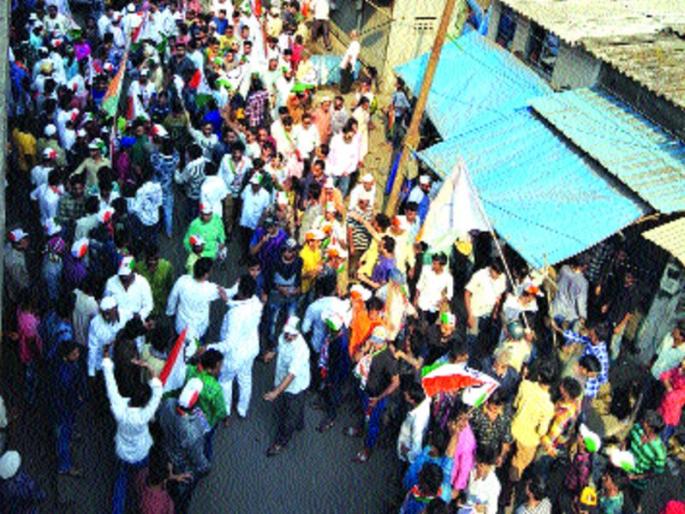 NCP's Front against the Bidyndt Toronto Company | भिवंडीत टोरंटो कंपनीविरोधात राष्ट्रवादी काँग्रेसचा मोर्चा NCP's Front against the Bidyndt Toronto Company | भिवंडीत टोरंटो कंपनीविरोधात राष्ट्रवादी काँग्रेसचा मोर्चा