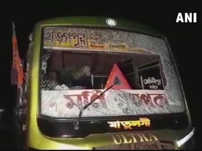 Amit Shah rallies today, stone pelting on the BJP workers' bus | कोलकात्यात अमित शहांची रॅली, भाजप कार्यकर्त्यांच्या बसवर दगडफेक