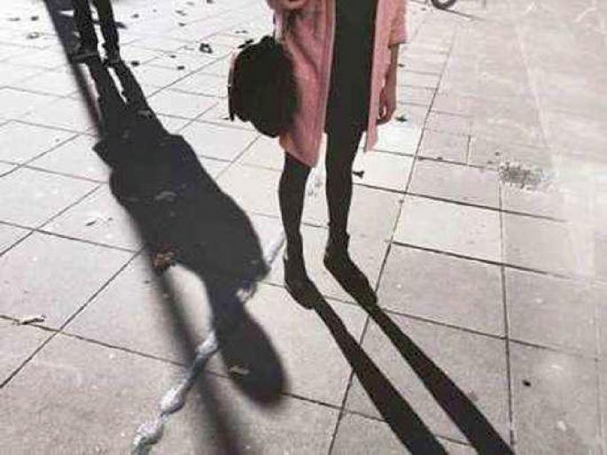 man booked for stalking, molesting and threatening the college girl | जेलमध्ये जाईल, परतून खुन्नस तर काढेनच, माथेफिरूची तरुणीला धमकी man booked for stalking, molesting and threatening the college girl | जेलमध्ये जाईल, परतून खुन्नस तर काढेनच, माथेफिरूची तरुणीला धमकी