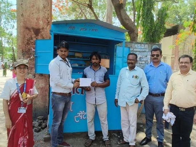 Buldhana: 58 Action against pantpari holders, fine of 14 thousand, Tobacco Control Team action session in Buldhana | Buldhana: ५८ पानटपरीधारकांवर कारवाई, १४ हजारांचा दंड, बुलढाण्यात तंबाखू नियंत्रण पथकाच्या कारवाईचे सत्र Buldhana: 58 Action against pantpari holders, fine of 14 thousand, Tobacco Control Team action session in Buldhana | Buldhana: ५८ पानटपरीधारकांवर कारवाई, १४ हजारांचा दंड, बुलढाण्यात तंबाखू नियंत्रण पथकाच्या कारवाईचे सत्र