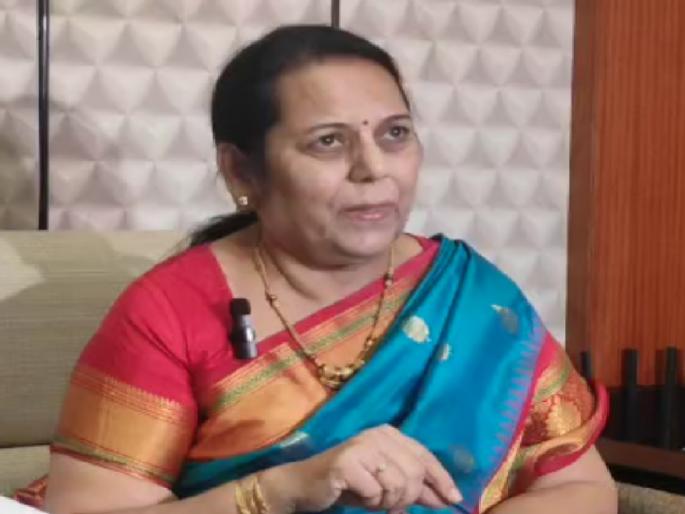 Neelam Gorhe angry at the police action over the Badlapur incident, immediately left Kolhapur for Mumbai | बदलापूरच्या घटनेवरून पोलिसांच्या कार्यपद्धतीवर नीलम गोऱ्हे संतापल्या, कोल्हापूरहून तातडीने मुंबईला रवाना Neelam Gorhe angry at the police action over the Badlapur incident, immediately left Kolhapur for Mumbai | बदलापूरच्या घटनेवरून पोलिसांच्या कार्यपद्धतीवर नीलम गोऱ्हे संतापल्या, कोल्हापूरहून तातडीने मुंबईला रवाना