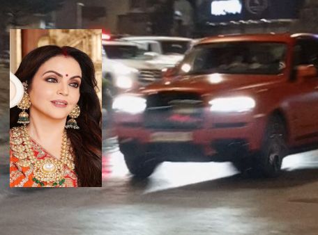 Diwali Gift! Mukesh Abani gifted Nita Ambani the most expensive SUV | दिवाळी गिफ्ट! मुकेश अबानींनी नीता अंबानींना गिफ्ट केली सर्वात महागडी एसयुव्ही Diwali Gift! Mukesh Abani gifted Nita Ambani the most expensive SUV | दिवाळी गिफ्ट! मुकेश अबानींनी नीता अंबानींना गिफ्ट केली सर्वात महागडी एसयुव्ही