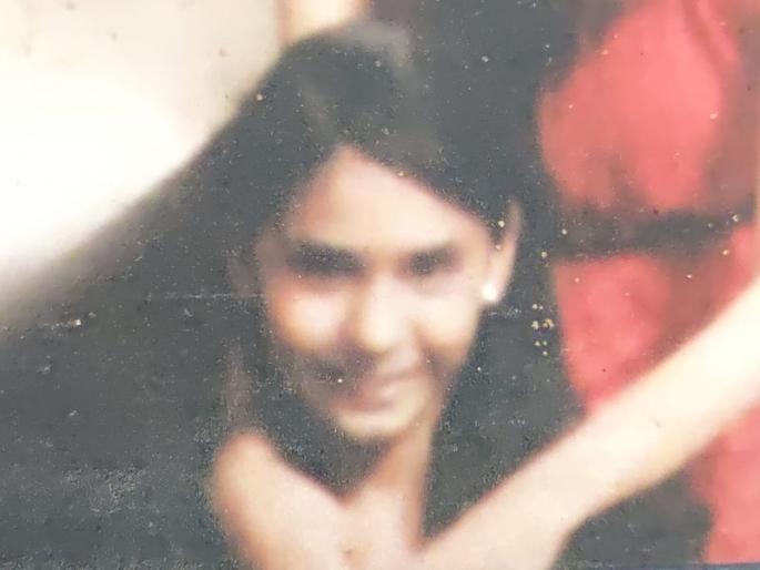 Cousin Brother brutally kills his sister for not giving him headphones | हेडफोन न दिल्याच्या कारणावरून मामेभावाने केली आतेबहिणीची निर्घृण हत्या Cousin Brother brutally kills his sister for not giving him headphones | हेडफोन न दिल्याच्या कारणावरून मामेभावाने केली आतेबहिणीची निर्घृण हत्या