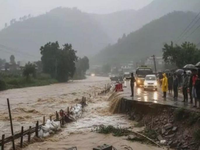 Heavy rains in nepal 51 people have died so far; Prime Minister Modi expressed grief says India remains committed to providing any assistance that may be required | नेपाळमध्ये हाहाकार... मुसळधार पावसाचा कहर! आतापर्यंत 51 जणांचा मृत्यू; पंतप्रधान मोदींनी व्यक्त केलं दुःख, म्हणाले - भारत...!
